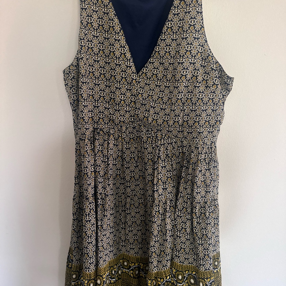 Sincerely Jules Black and Cream Patterned Midi Dress